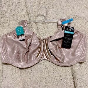 NWT- Bali - 42C. minimizer bra